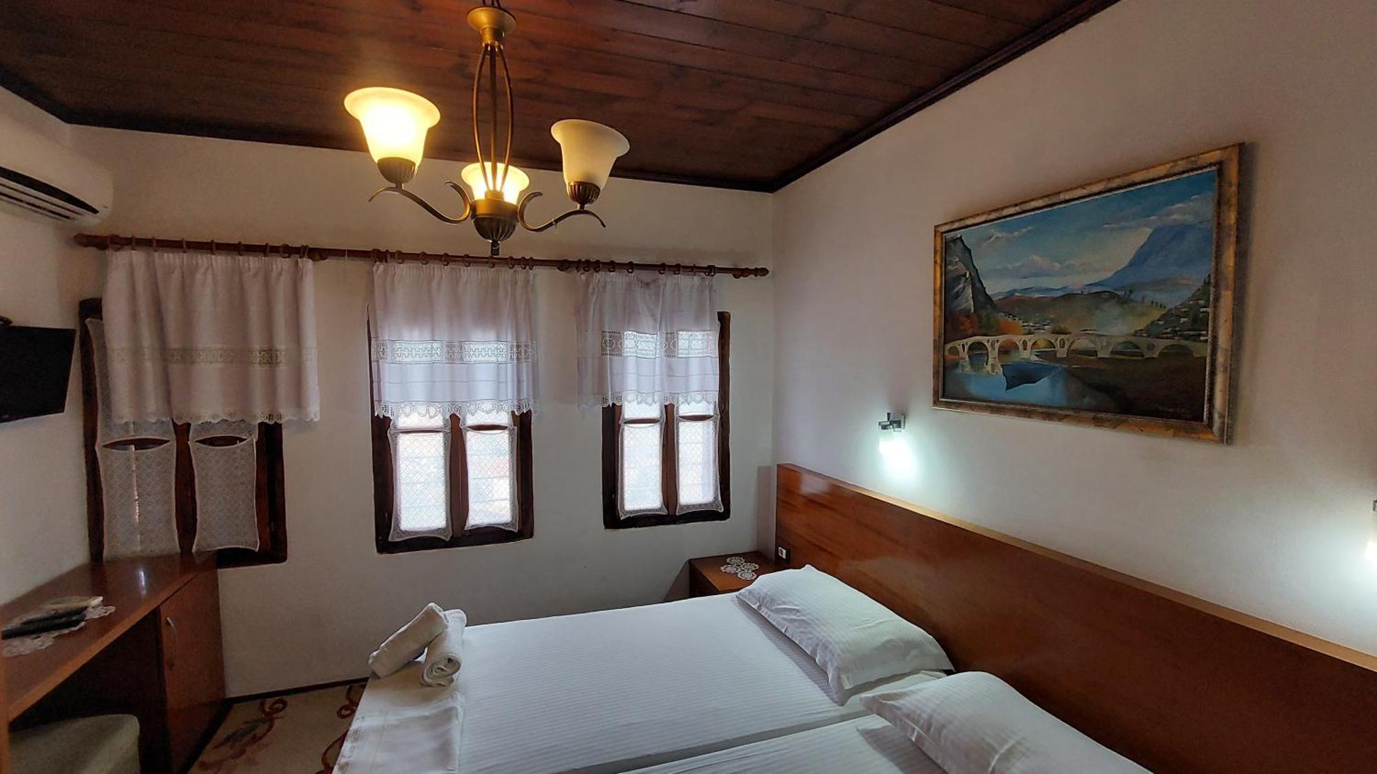 Hotel Old Town Hava Baci Berat Exterior foto
