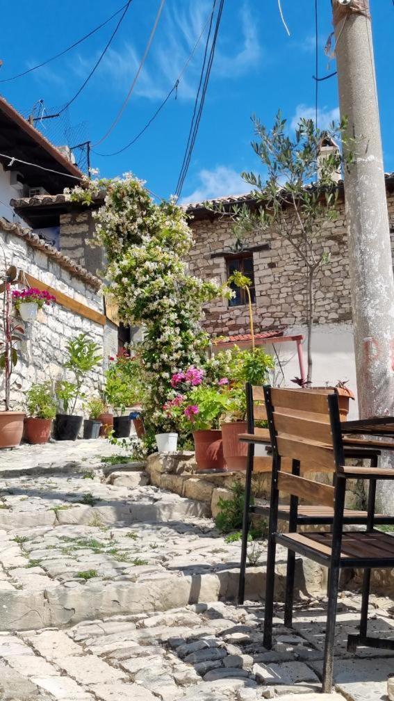 Hotel Old Town Hava Baci Berat Exterior foto